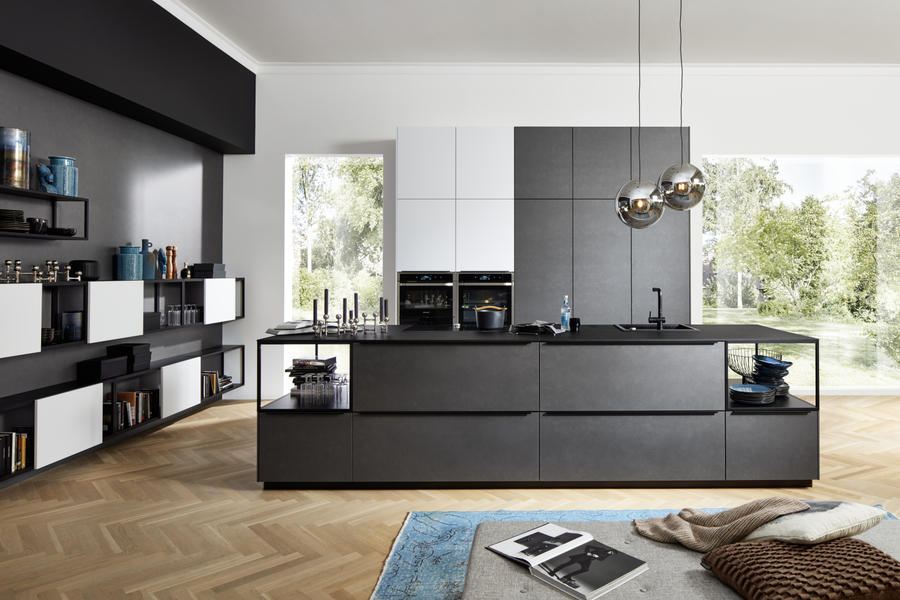 FERRO_-_Blue_steel_and_SOFT_LACK_-_Arctic white